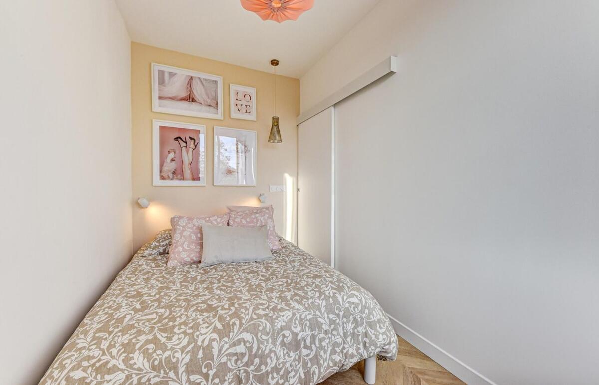 Apartment Malibu - 15 Min Walk To Chateau Fontainebleau *