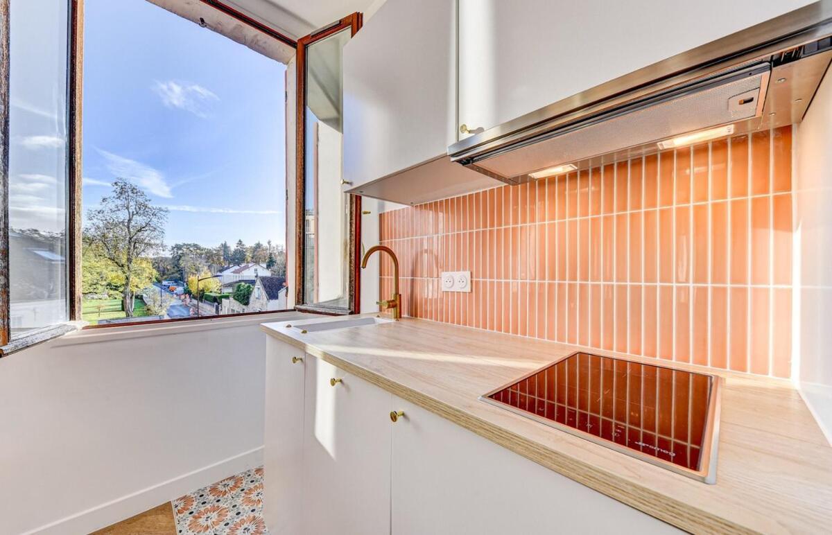 Apartment Malibu - 15 Min Walk To Chateau Fontainebleau *